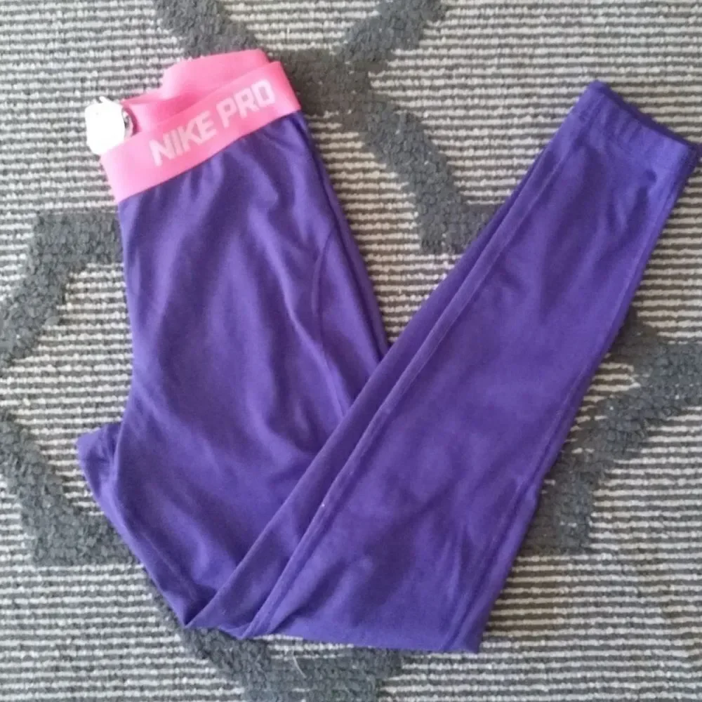 EUC NIKE PRO LEGGINGS SIZE LARGE DRI FIT